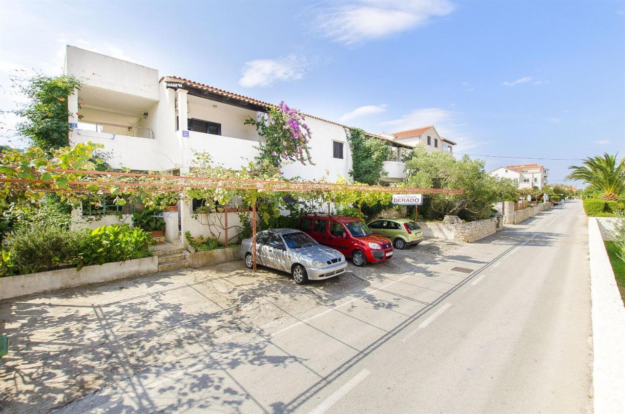 Apartments Derado Supetar Luaran gambar